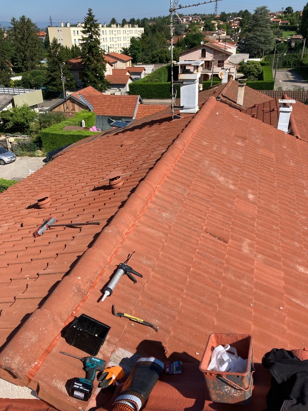 faîtage de toiture à Lyon