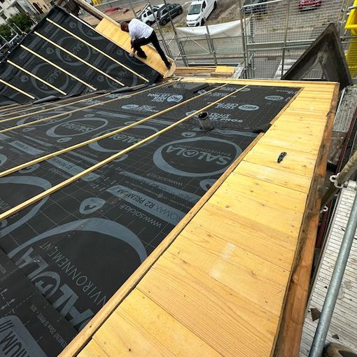 Rénovation énergétique avec isolation thermique et phonique de toiture à Annecy